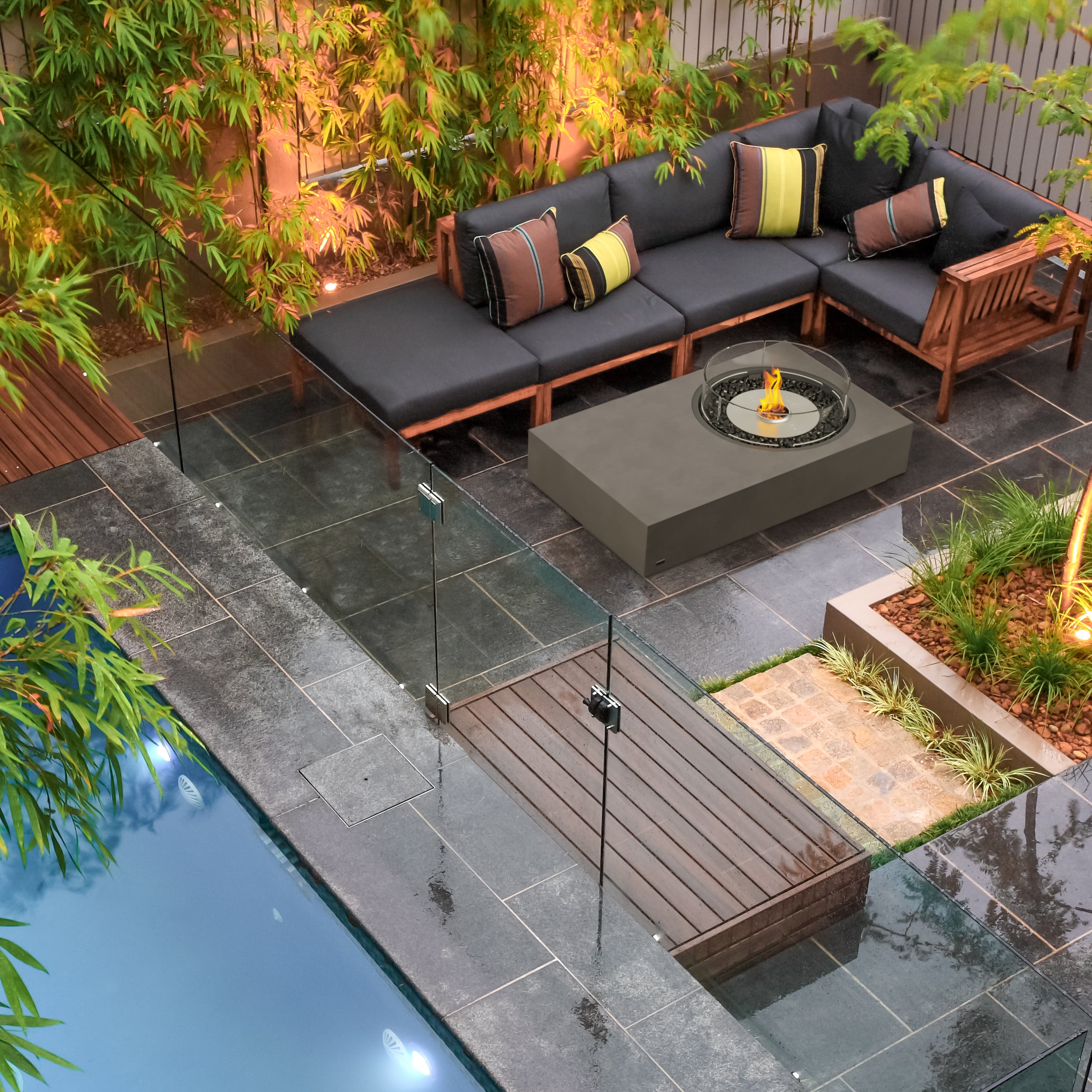LARNACA FIRE PIT TABLE - ETHANOL