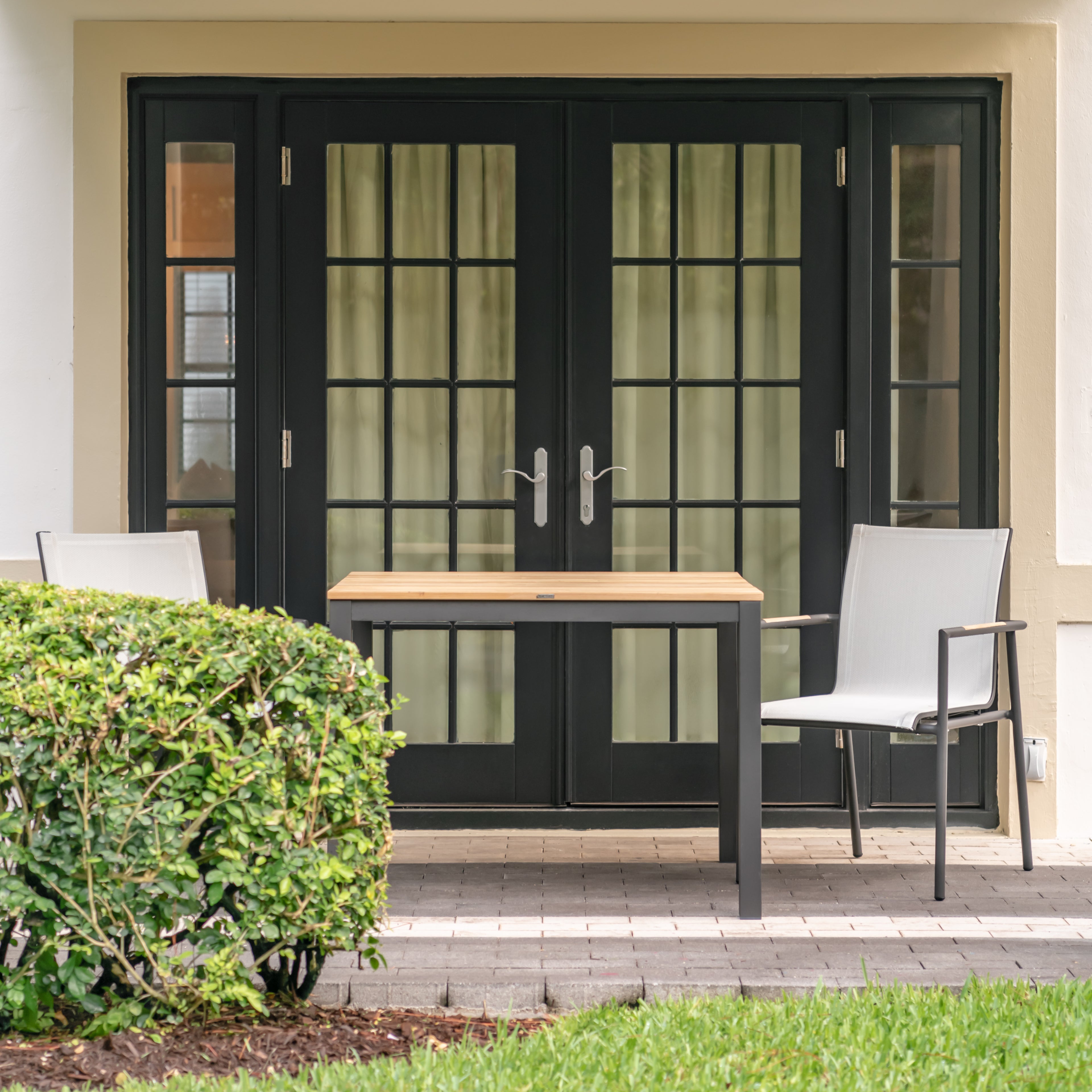 Barbados 40" Dining Table