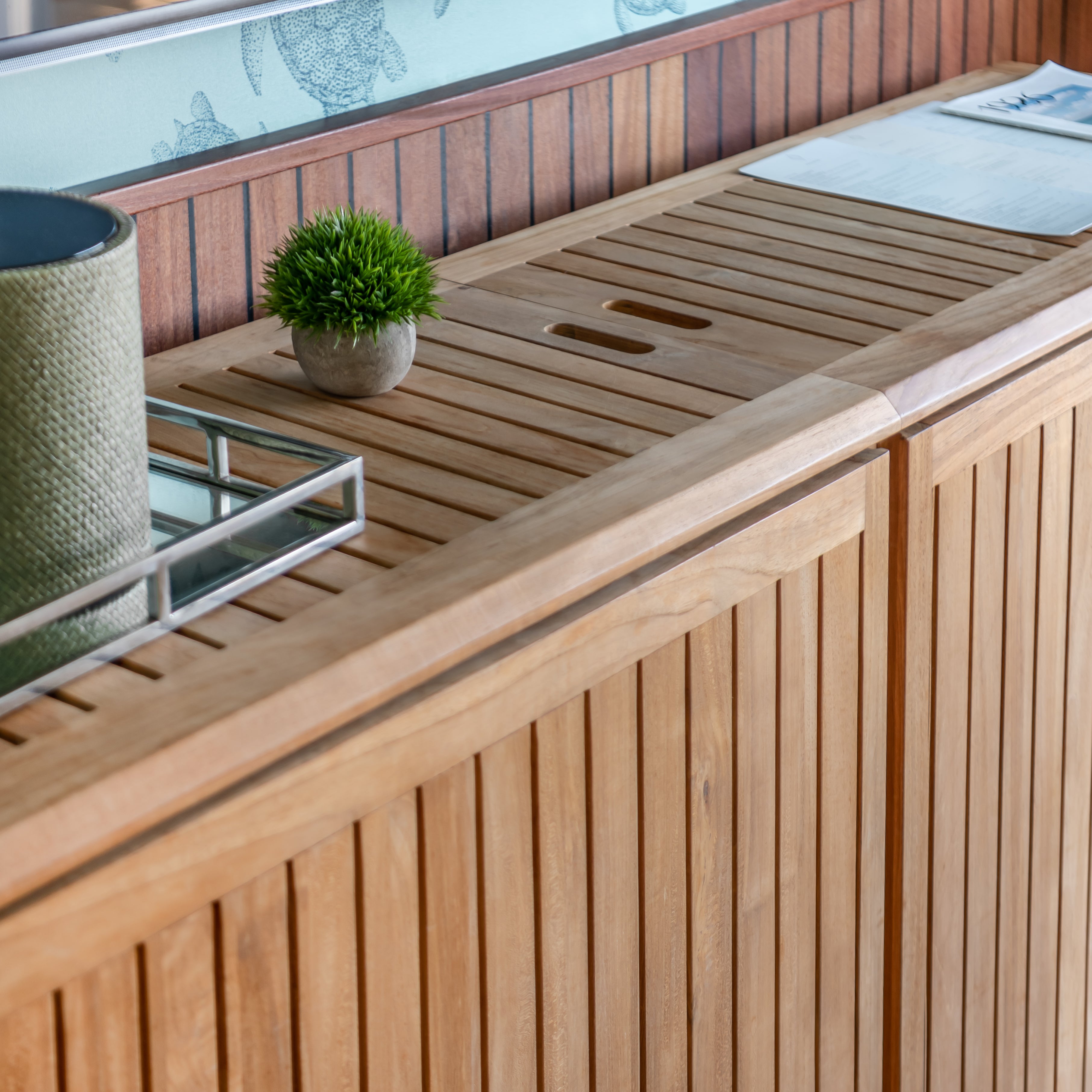 Relax Console Table