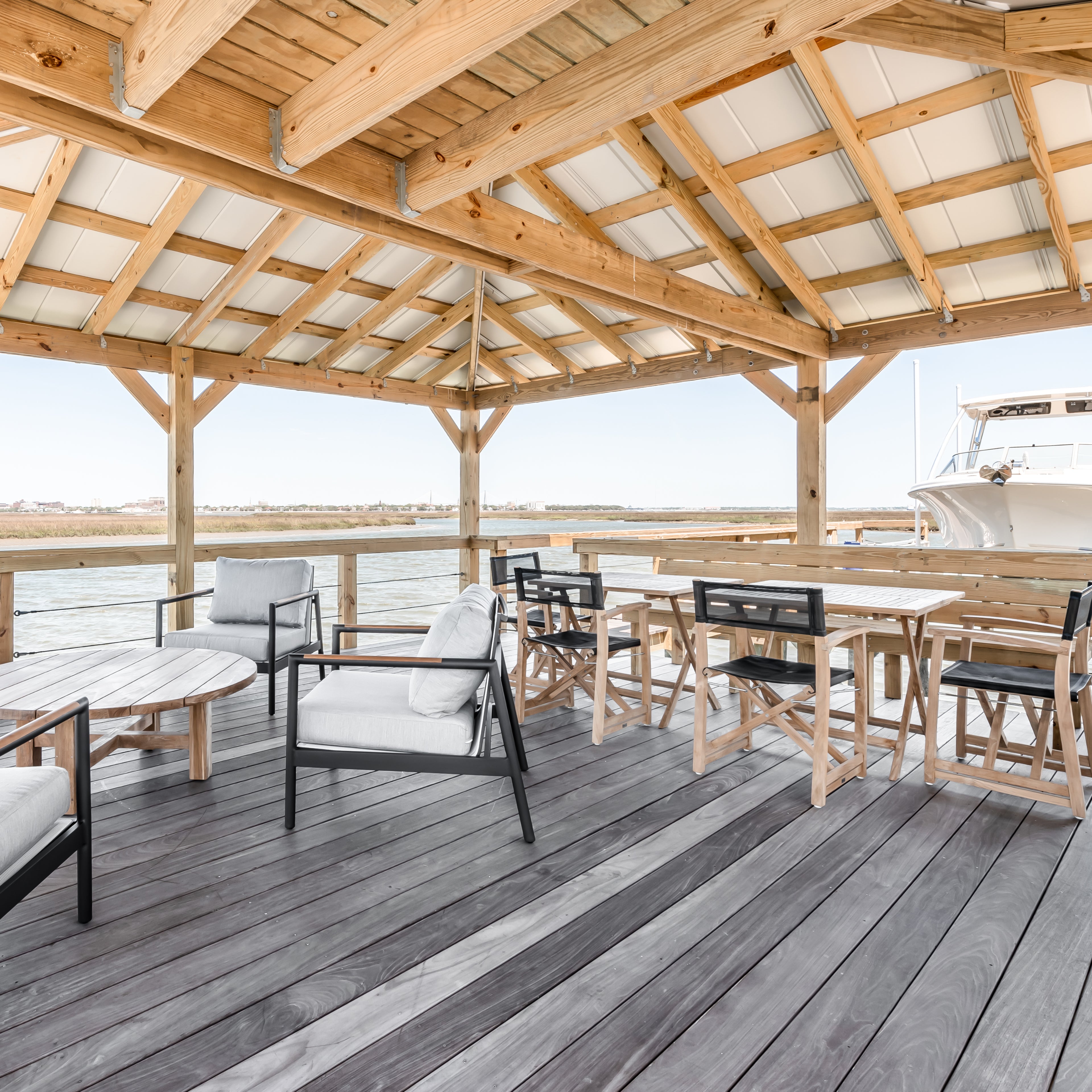 Paros Club Chair