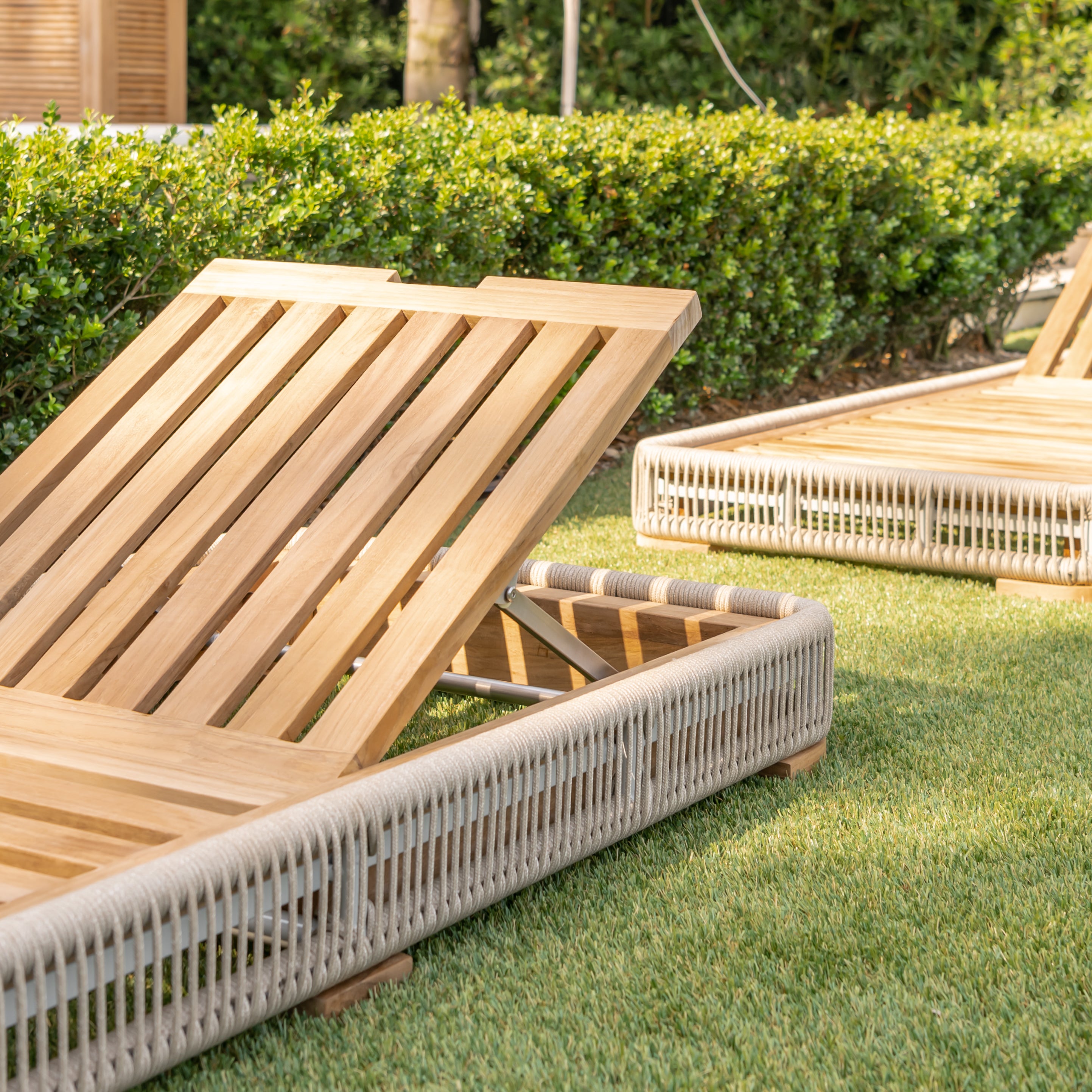 Dune Chaise Lounge