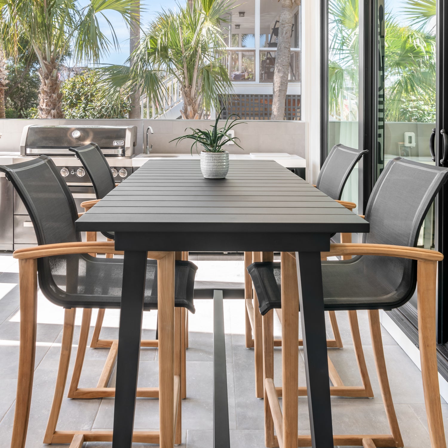 Capri Aluminum Bar Table