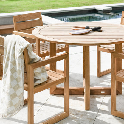 Relax Dining Table