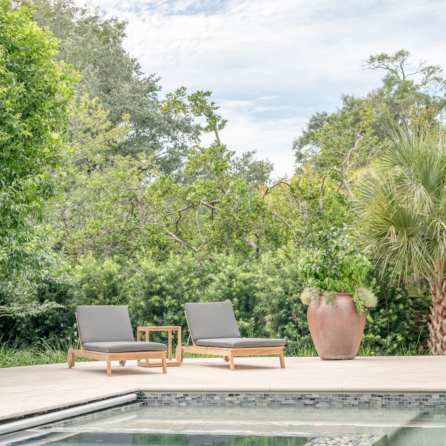 Capri Chaise Lounge