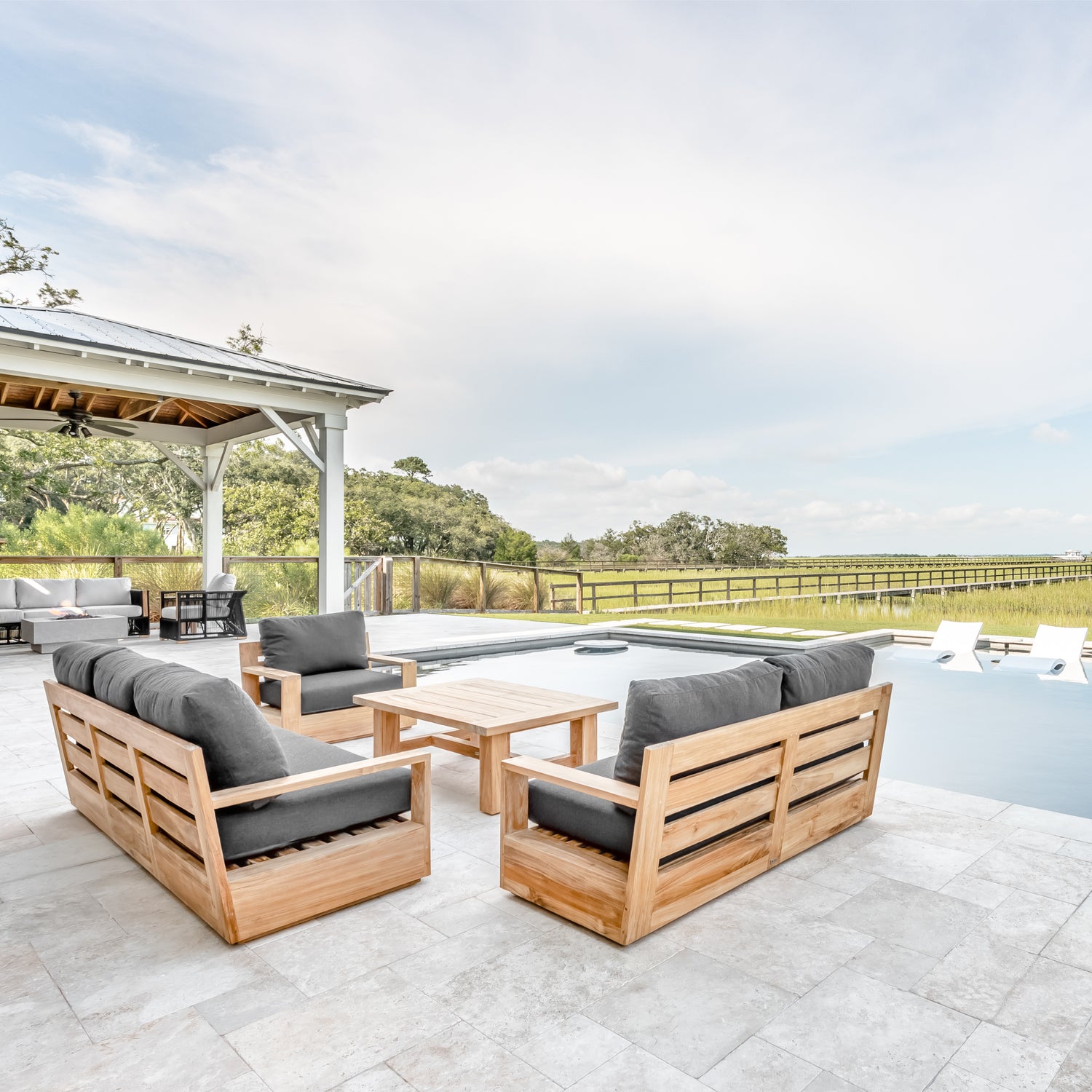 Atlantic Loveseat